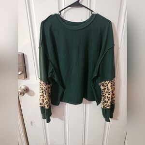 SHEIN Green Sweater with Leopard Print Sleeves